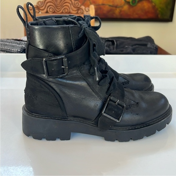 LIKE NEW! UGG leather black boots 😍 Size 8 - Picture 3 of 4
